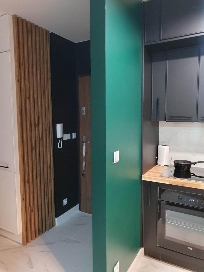 Apartament 3 Pokojowy Lub Pokoj W Mieszkaniu W Nowym Bloku Warsaw Exterior photo